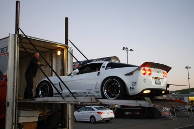 ousci2015_thunderhill_corvette_unloadng